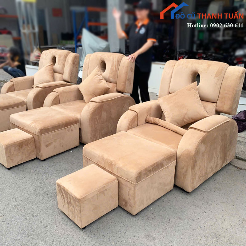 ghe-massage-cu-kem-don-gac-chan-ngoi-thoai-mai-1-1 Ghế Massage Cũ Kèm Đôn Gác Chân Ngồi Thoải Mái