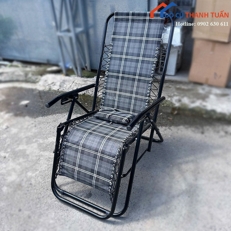 ghe-nam-thu-gian-cu-vai-caro-co-tay-vin-3 Ghế Nằm Thư Giãn Cũ Vải Caro Có Tay Vịn