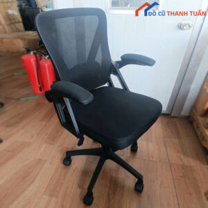 Ghế Văn Phòng Lưng Lưới Mới 99% Tay Vịn Bọc Đệm