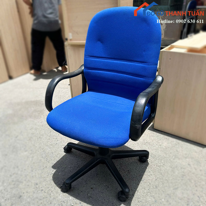 ghe-van-phong-xoay-boc-ni-xanh-cu-co-tay-vin-1 Ghế Văn Phòng Xoay Bọc Nỉ Xanh Cũ Có Tay Vịn