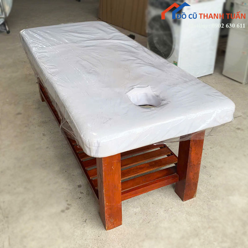 giuong-massage-cu-khung-go-mat-nem-em-1 Giường Massage Cũ Khung Gỗ Mặt Nệm Êm