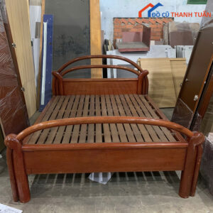 Giường Ngủ Gỗ Cũ 1m6 Kiểu Dáng Bo Cong Sang Trọng