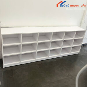 Kệ Trưng Bày Gỗ Công Nghiệp Cũ Nhiều Ô Tiện Dụng