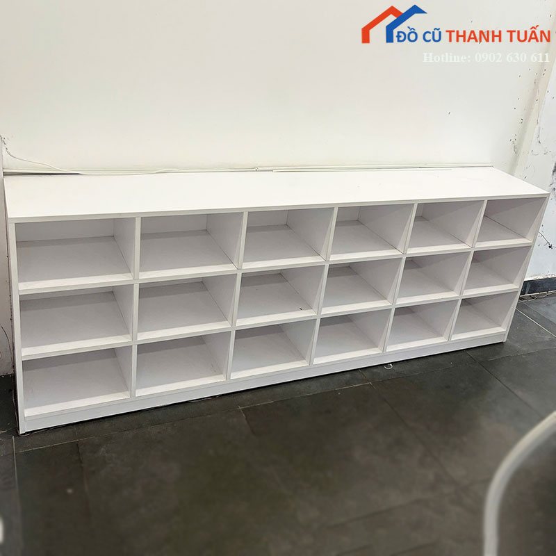 Kệ Trưng Bày Gỗ Công Nghiệp Cũ Nhiều Ô Tiện Dụng