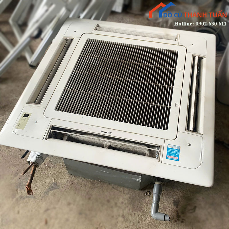 may-lanh-am-tran-daikin-cu-mat-vuong-thiet-ke-gon-1 Máy Lạnh Âm Trần Daikin Cũ Mặt Vuông Thiết Kế Gọn