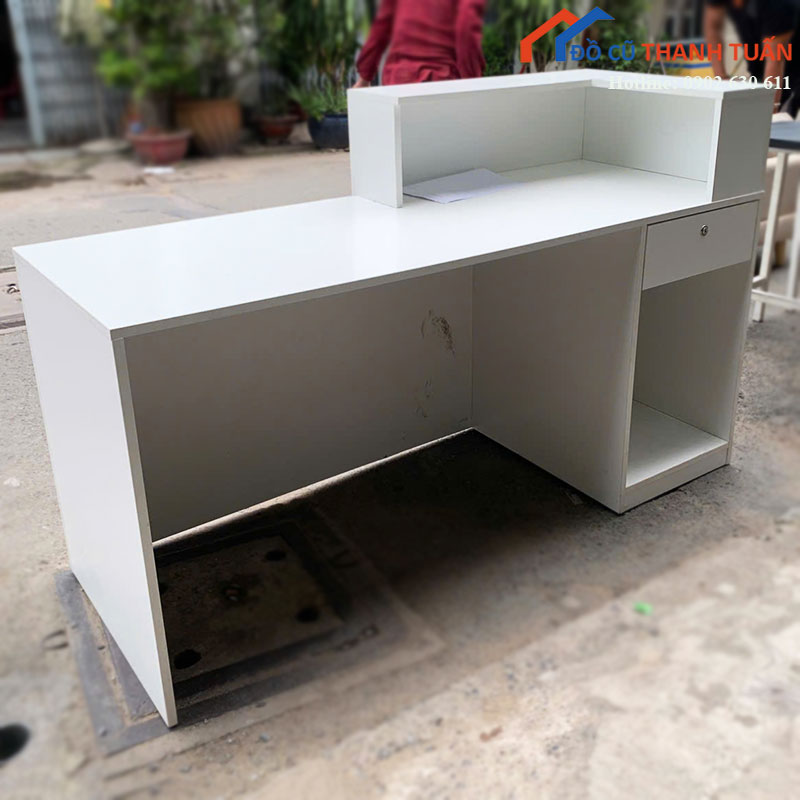 quay-le-tan-cu-mat-ban-rong-3 Quầy Lễ Tân Cũ Mặt Bàn Rộng