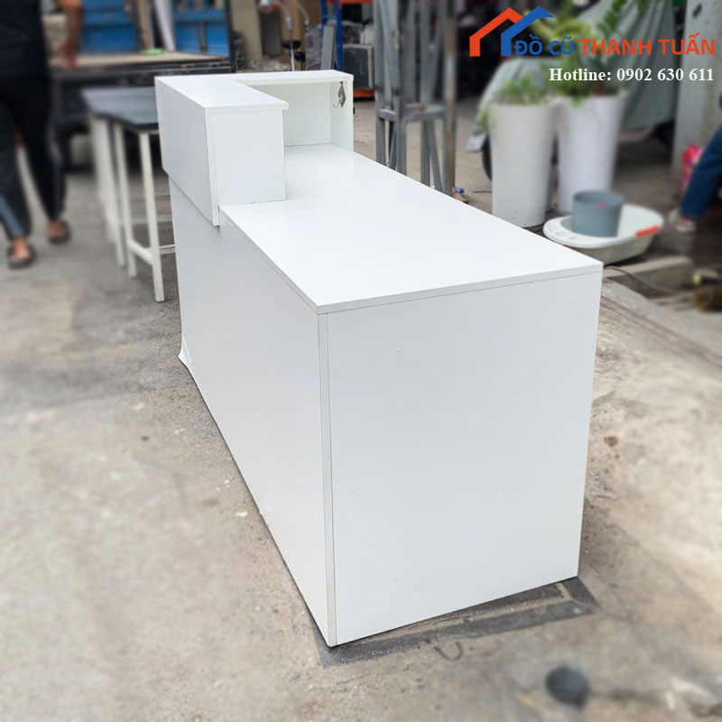 quay-le-tan-cu-mat-ban-rong-5 Quầy Lễ Tân Cũ Mặt Bàn Rộng