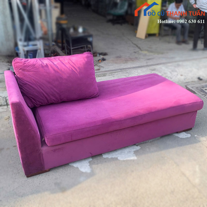 sofa-bang-cu-mau-tim-dai-1m8-co-goi-tua-1 Sofa Băng Cũ Màu Tím Dài 1m8 Có Gối Tựa