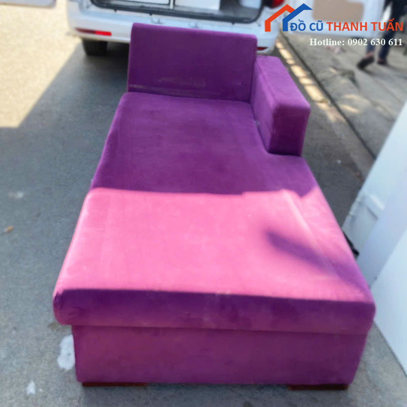 sofa-bang-cu-mau-tim-dai-1m8-co-goi-tua-3 Sofa Băng Cũ Màu Tím Dài 1m8 Có Gối Tựa