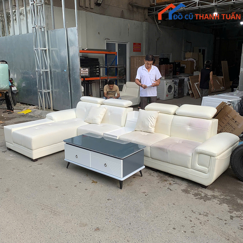 sofa-goc-l-cu-boc-da-trang-kem-ban-tra-hien-dai-2 Sofa Góc L Cũ Bọc Da Trắng Kèm Bàn Trà Hiện Đại 3M4