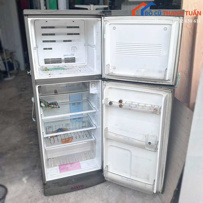 tu-lanh-sanyo-2-canh-cu-hoat-dong-tot-1 Tủ Lạnh Sanyo 2 Cánh Cũ Hoạt Động Tốt