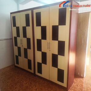 Tủ Quần Áo Cũ 2m33 Thiết Kế Họa Tiết Caro