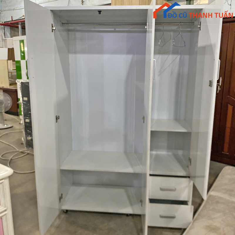 tu-quan-ao-nhua-3-canh-mau-trang-cu-1m2-2 Tủ Quần Áo Nhựa 3 Cánh Màu Trắng Cũ 1M2