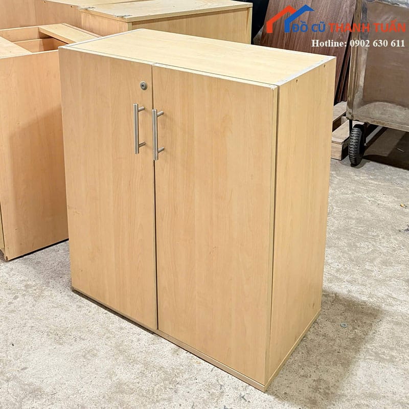 tu-tai-lieu-go-cu-2-canh-co-khoa-3 Thanh Lý Đồ Nội Thất Cũ - Chuyên Mua Bán Bàn Ghế Cũ Giá Tốt Nhất