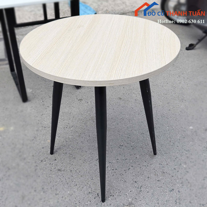 ban-cafe-tron-cu-mat-van-go-sang-chan-sat-den-2 Bàn Cafe Tròn Cũ Mặt Vân Gỗ Sáng Chân Sắt Đen