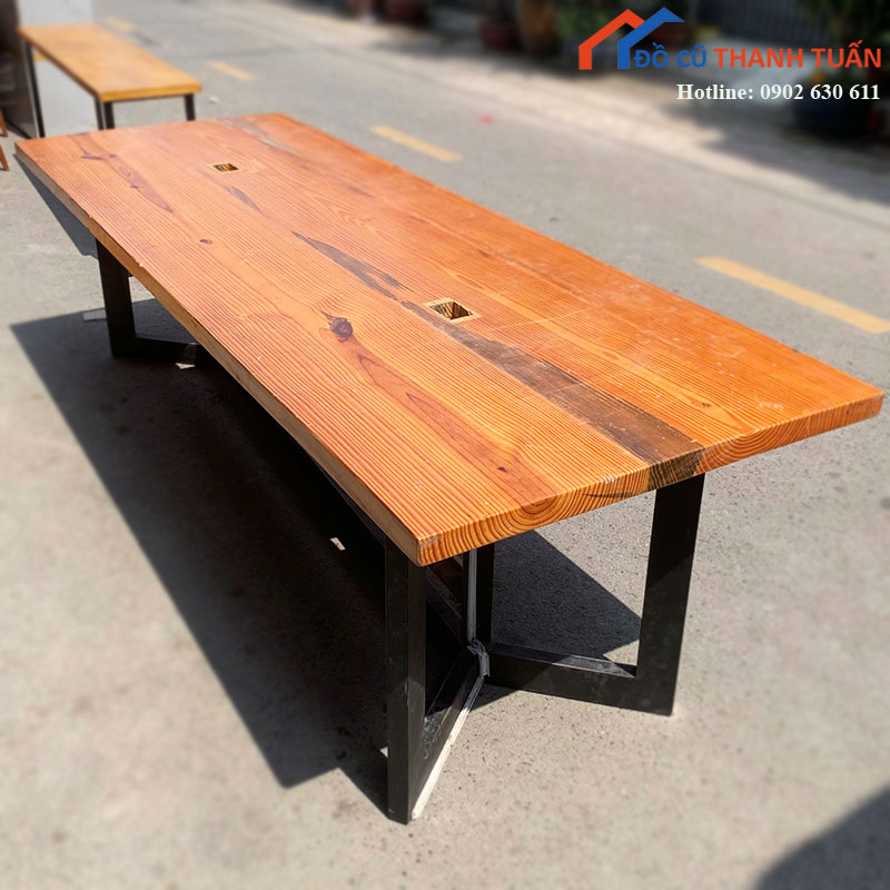 Bàn Họp Cũ 2m5 Mặt Rộng Có Ô Đi Dây