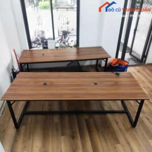 Bàn Họp Cũ Mặt Gỗ Màu Nâu Chân Sắt Đen