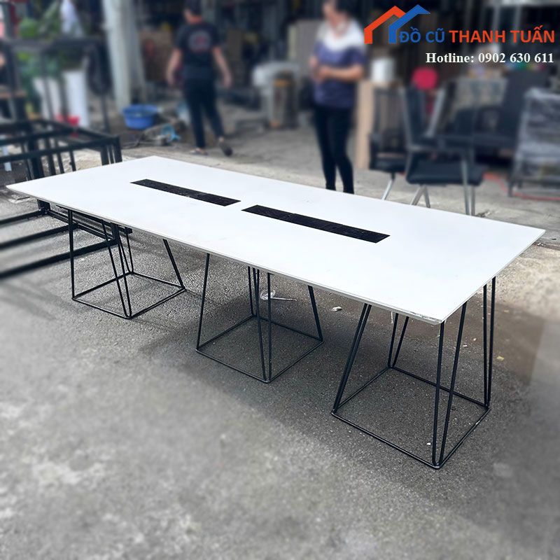 ban-hop-van-phong-cu-dai-2m4-mat-trang-6 Bàn Họp Văn Phòng Cũ Dài 2m4 Mặt Trắng