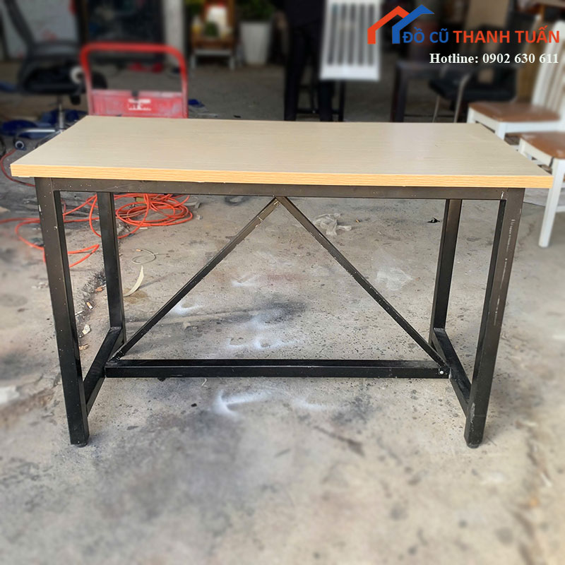 Bàn Làm Việc Cũ 1m2 Mặt Gỗ Trắng Khung Sắt Đen
