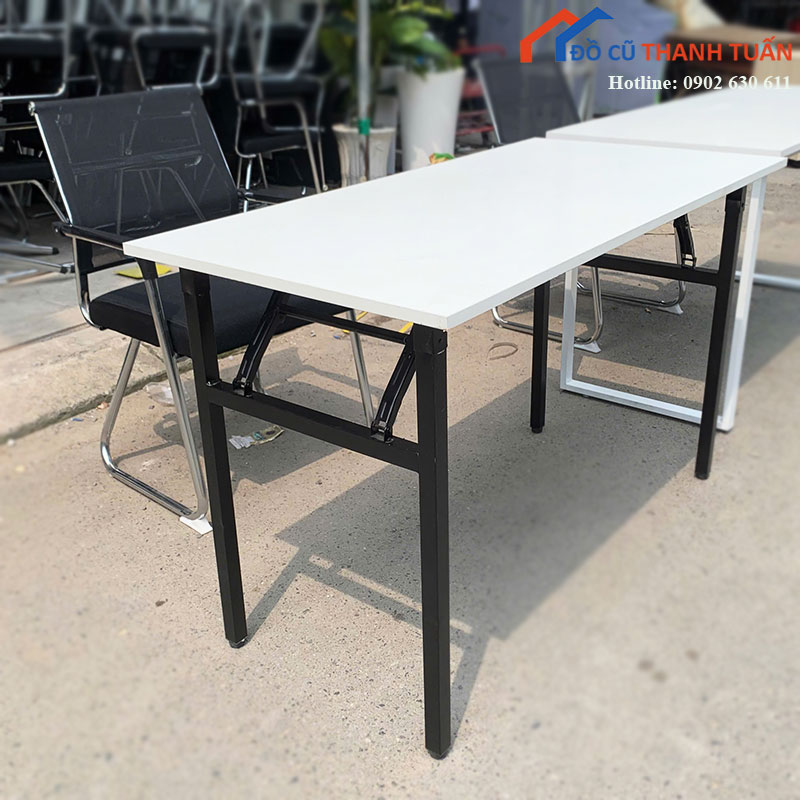 ban-lam-viec-cu-mat-trang-chan-sat-gap-gon-2 Bàn Làm Việc Cũ Mặt Trắng Chân Sắt Gấp Gọn