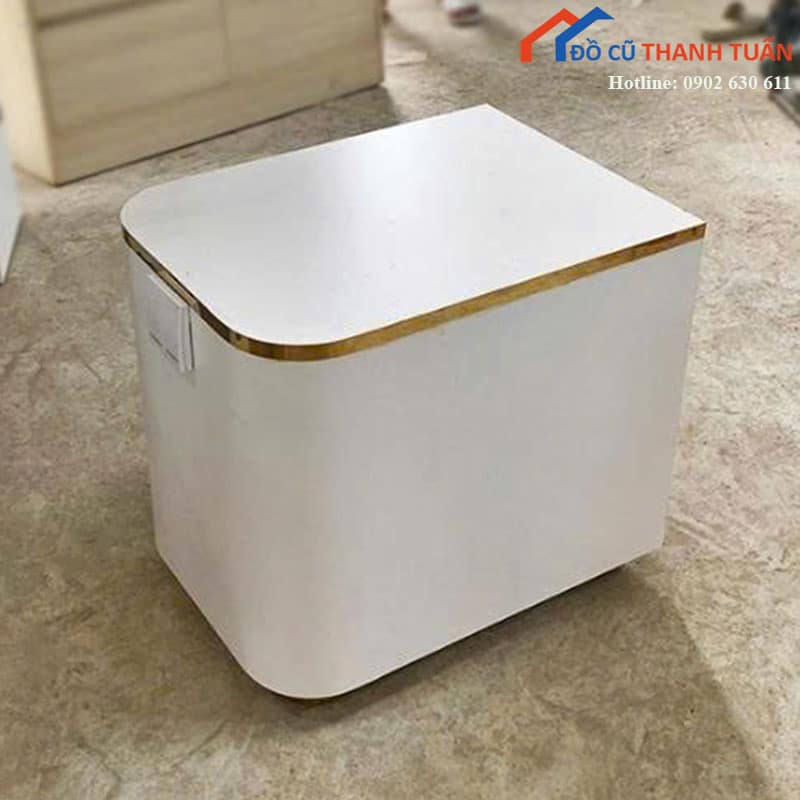 ban-sofa-cu-thiet-ke-bo-goc-gon-gang-1 Bàn Sofa Cũ Thiết Kế Bo Góc Gọn Gàng