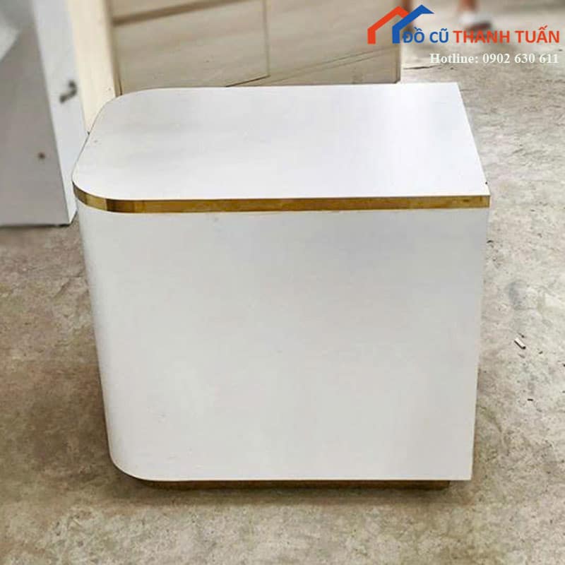 ban-sofa-cu-thiet-ke-bo-goc-gon-gang-2 Bàn Sofa Cũ Thiết Kế Bo Góc Gọn Gàng