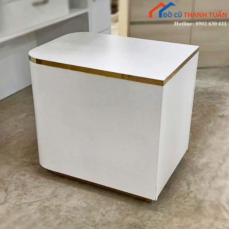 ban-sofa-cu-thiet-ke-bo-goc-gon-gang-3 Bàn Sofa Cũ Thiết Kế Bo Góc Gọn Gàng