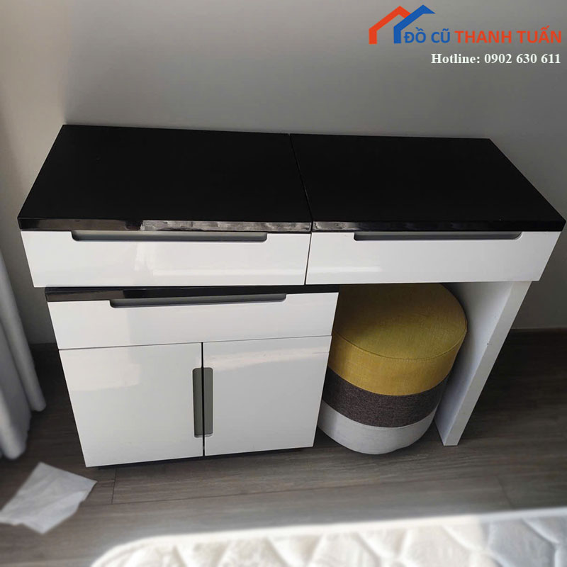ban-trang-diem-cu-1m03-mau-trang-phoi-den-1 Bàn Trang Điểm Cũ 1m03 Màu Trắng Phối Đen