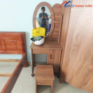 ban-trang-diem-cu-guong-oval-kem-ghe-ngoi-va-tu-300x300 Thanh Lý Đồ Nội Thất Cũ - Chuyên Mua Bán Bàn Ghế Cũ Giá Tốt Nhất