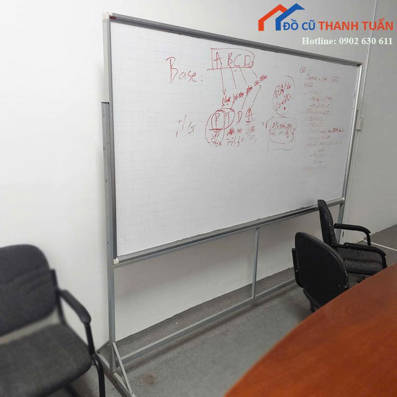Bảng Viết Bút Lông Cũ Có Chân Đứng