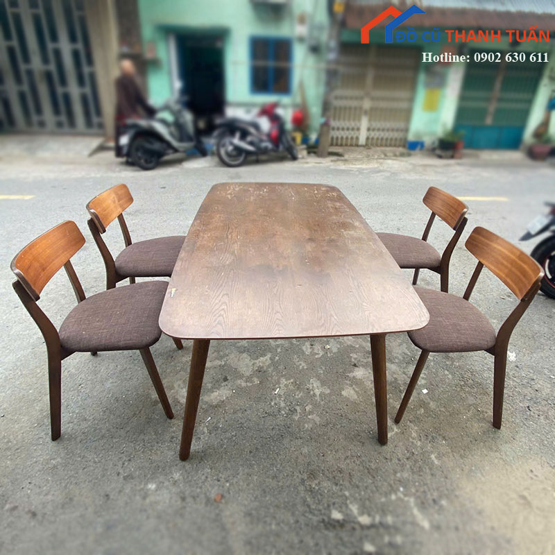 bo-ban-an-cu-4-ghe-go-mat-nem-mau-nau-2 Bộ Bàn Ăn Cũ 4 Ghế Gỗ Mặt Nệm Màu Nâu