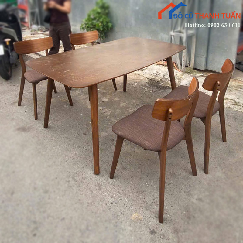 bo-ban-an-cu-4-ghe-go-mat-nem-mau-nau-3 Bộ Bàn Ăn Cũ 4 Ghế Gỗ Mặt Nệm Màu Nâu