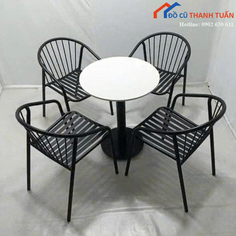 Bộ Bàn Ghế Cafe Coca Mới 99% Khung Sắt Chắc Chắn