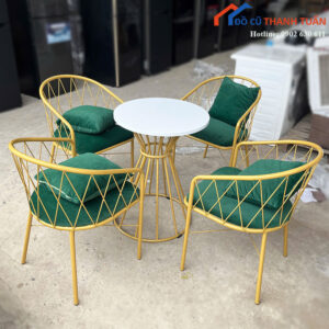 Bộ Bàn Ghế Cafe Khung Sắt Vàng Nệm Xanh Mới 99%