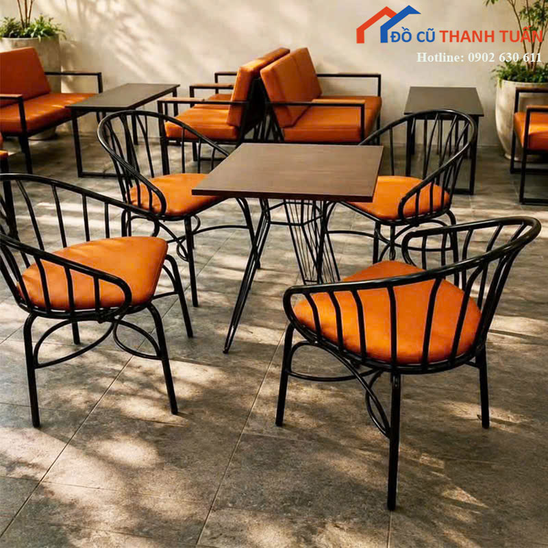 Bộ Bàn Ghế Cafe Mới 99% 4 Ghế Bành Nệm Màu Cam