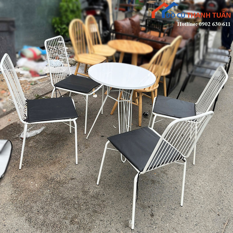Bộ Bàn Ghế Cafe Mới 99% Ghế Dây Sắt Lót Nệm Êm