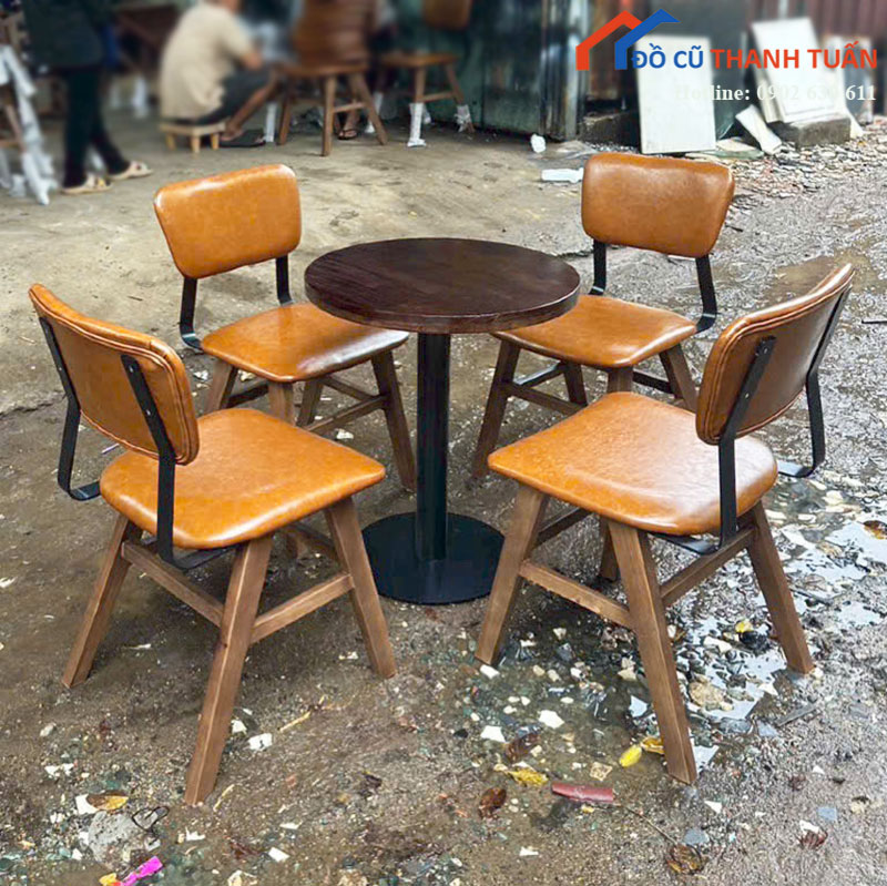 Bộ Bàn Ghế Cafe Mới 99% Ghế Gỗ Bọc Nệm Tựa Sắt