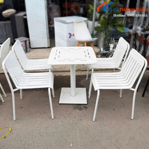 Bộ Bàn Ghế Cafe Mới 99% Ghế Sắt 6 Lá Không Tay