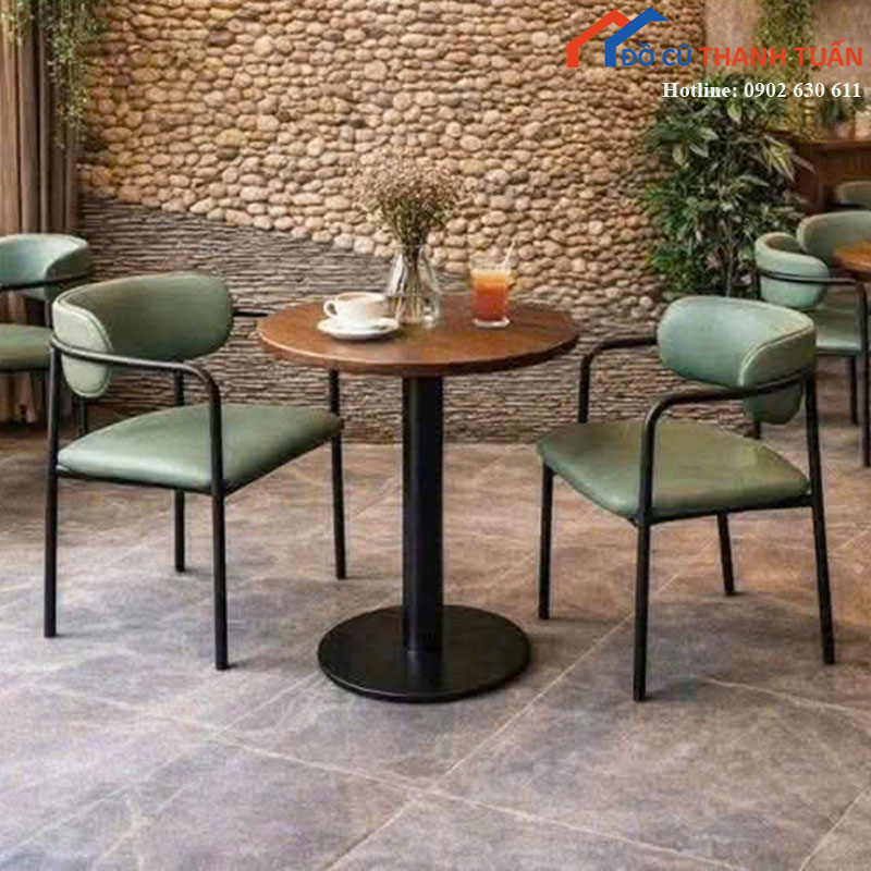 Bộ Bàn Ghế Cafe Mới 99% Ghế Sắt Bọc Nệm Tựa Cong