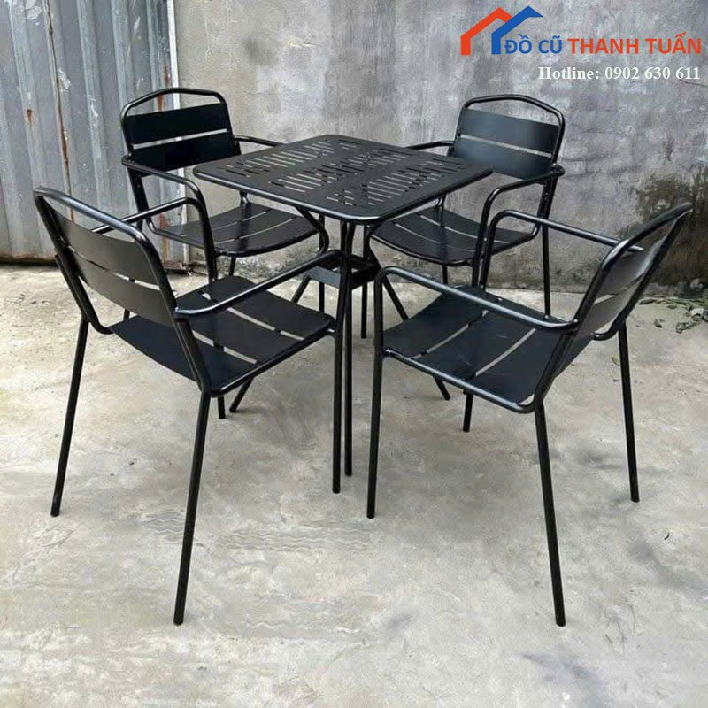 bo-ban-ghe-cafe-moi-99-khung-sat-son-den-hien-dai Bộ Bàn Ghế Cafe Mới 99% Khung Sắt Sơn Đen Hiện Đại