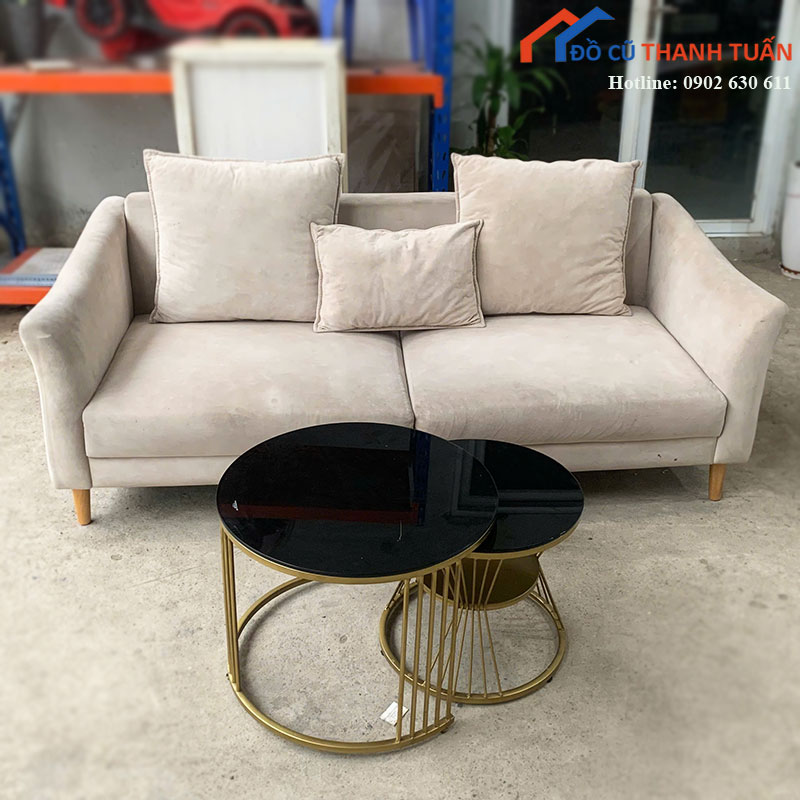 bo-sofa-bang-cu-mau-kem-kem-ban-tra-doi-2 Bộ Sofa Băng Cũ Màu Kem Kèm Bàn Trà Đôi