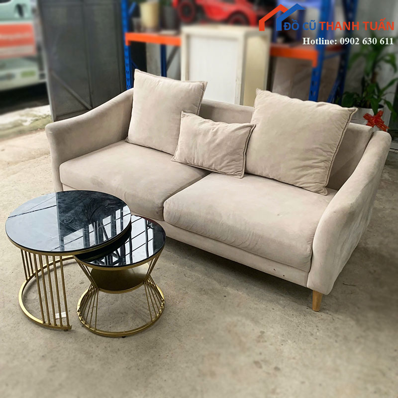 bo-sofa-bang-cu-mau-kem-kem-ban-tra-doi-3 Bộ Sofa Băng Cũ Màu Kem Kèm Bàn Trà Đôi