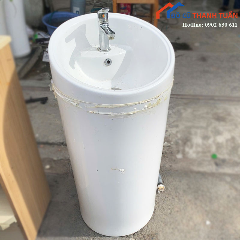 bon-lavabo-rua-tay-cu-dang-tru-2 Bồn Lavabo Rửa Tay Cũ Dạng Trụ