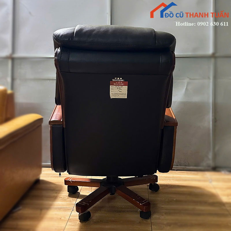 ghe-giam-doc-cu-boc-da-den-tay-vin-go-3 Ghế Giám Đốc Cũ Bọc Da Đen Tay Vịn Gỗ