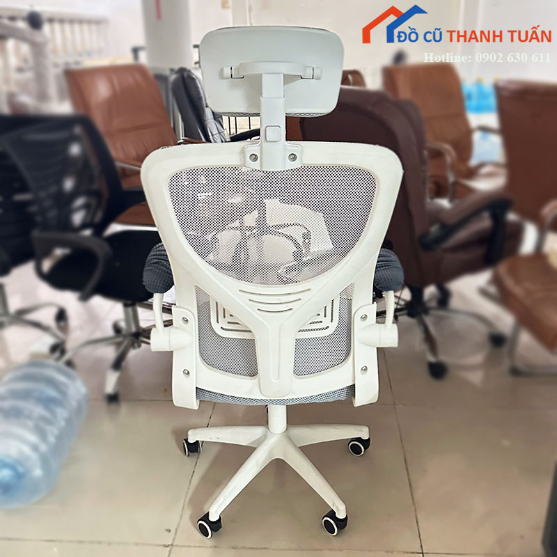 ghe-van-phong-cu-lung-luoi-co-tua-dau-mau-xam-2-2 Ghế Văn Phòng Cũ Lưng Lưới Có Tựa Đầu Màu Xám
