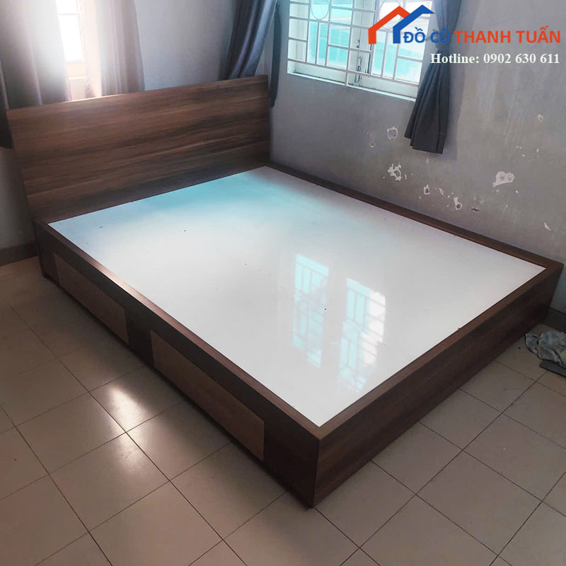 giuong-ngu-cu-1m6-go-mau-nau-co-hoc-keo-2 Thanh Lý Đồ Nội Thất Cũ - Chuyên Mua Bán Bàn Ghế Cũ Giá Tốt Nhất