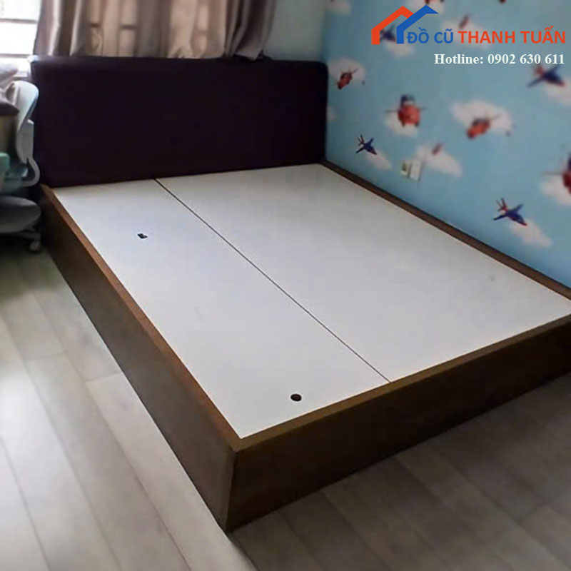 Giường Ngủ Cũ 1m8 Khung Gỗ Công Nghiệp Dáng Hộp