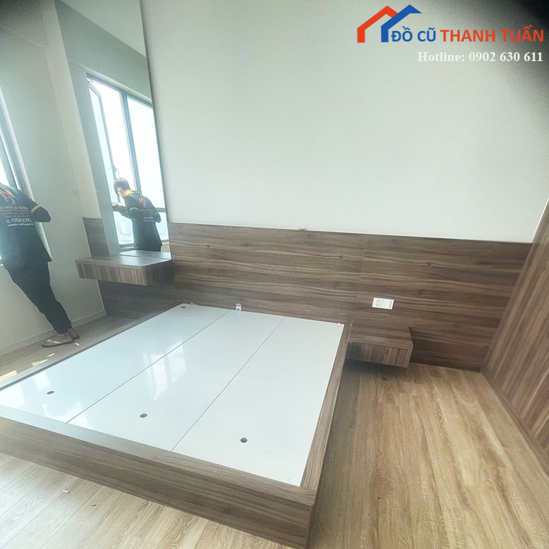 giuong-ngu-cu-go-cong-nghiep-co-dau-giuong-op-vach-2 Thanh Lý Đồ Nội Thất Cũ - Chuyên Mua Bán Bàn Ghế Cũ Giá Tốt Nhất