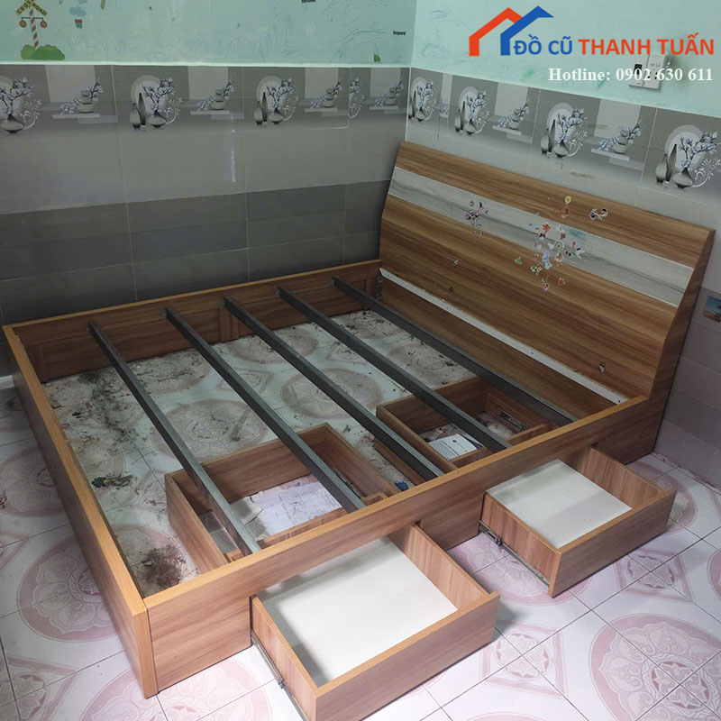 giuong-ngu-go-cong-nghiep-1m8-cu-dau-giuong-ban-lon-2 Thanh Lý Đồ Nội Thất Cũ - Chuyên Mua Bán Bàn Ghế Cũ Giá Tốt Nhất