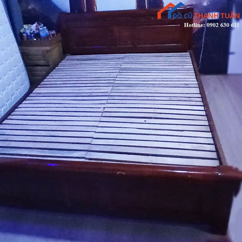 Giường Ngủ Gỗ Cũ 1m6 Đầu Giường Chạm Ô Trang Trí